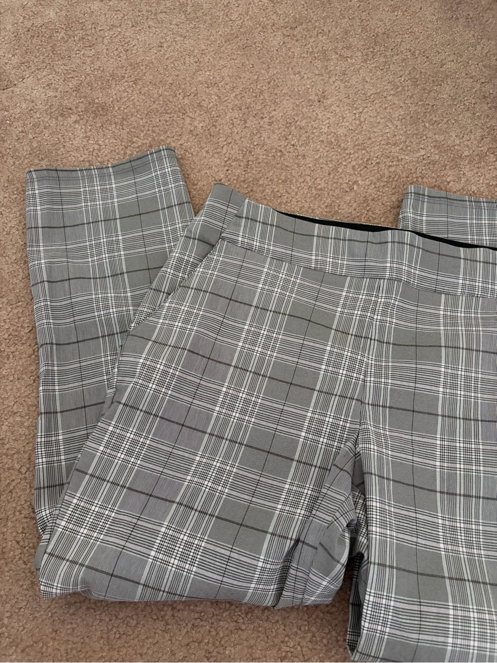 Simply Vera Vera Wang Gray Plaid Trousers